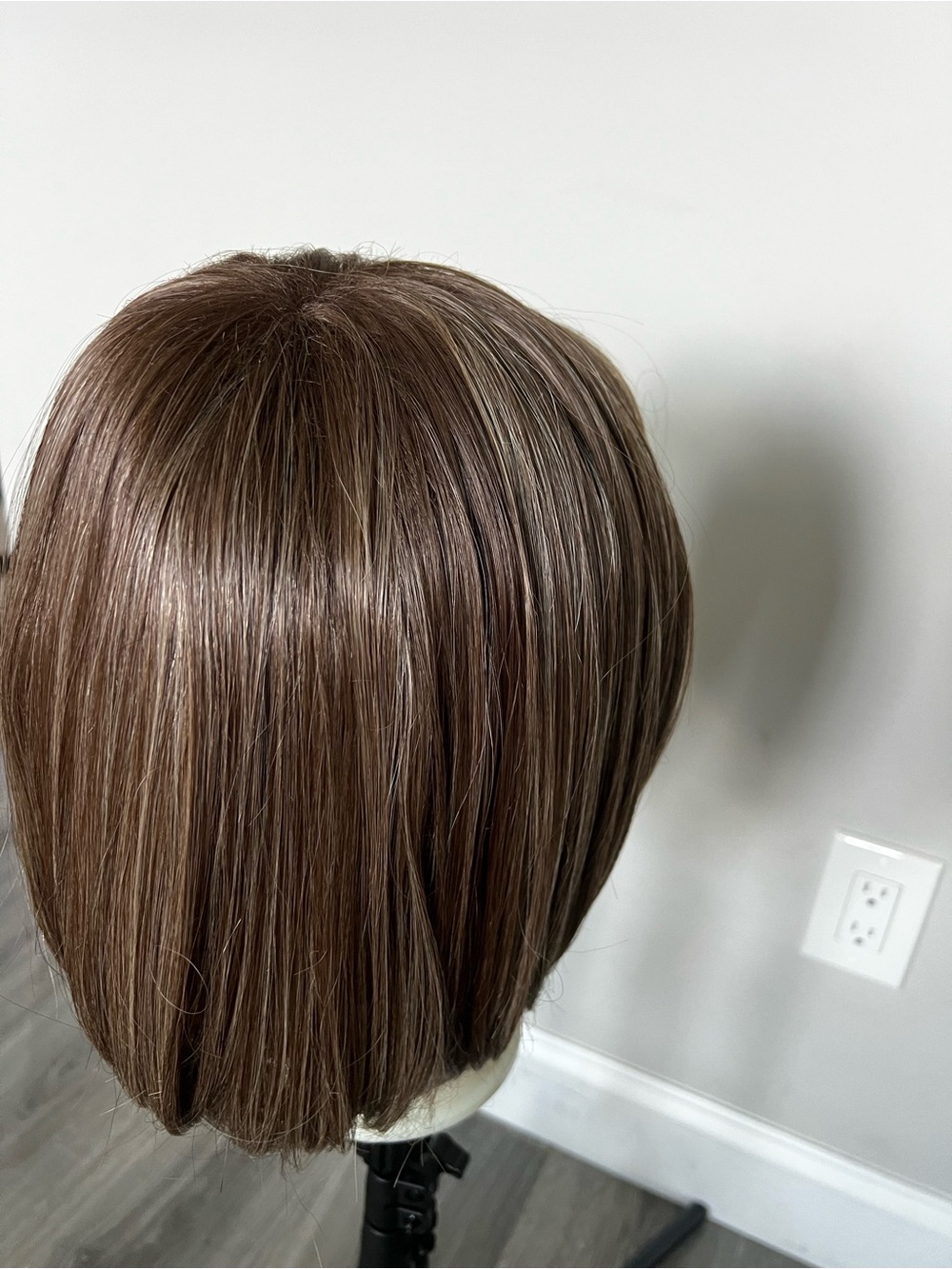 13โ Layered Bob Lace Front Wig in Light Brown with Subtle Highlights - Picture 6 of 15